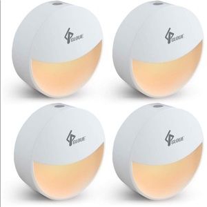 Plug-in Smart Dusk to Dawn Sensor Night Light.